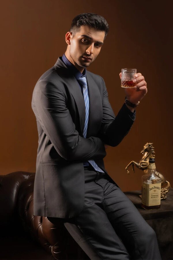 Morris Two Piece Suit - Image 3